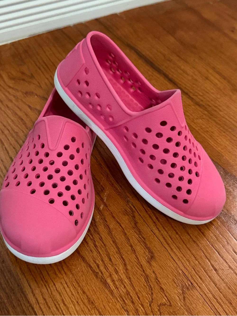 TOMS Pink Water Shoes Slip-On Sneakers Youth Size 11 Summer Beach Pool
